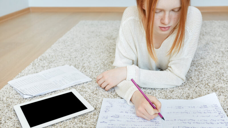 Les meilleures astuces pour écrire en anglais sans fautes